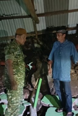 Babinsa Sigap Tangani Longsor Timpa TPA di Sukadanaham, Kerugian Capai Rp15 Juta