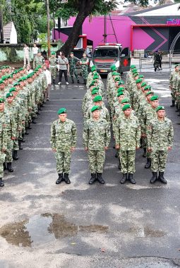 Babinsa Kodim 0410/KBL Tampil Solid dalam Apel dan Halal Bihalal Kodam XXI/Radin Inten di Lapangan Saburai