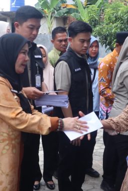 Tak Tunggu BBWS, Eva Dwiana Ambil Alih Penanganan Drainase