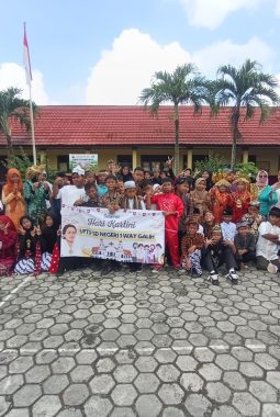 Peringatan Hari Kartini di UPTD SDN 1 Way Galih: Tanamkan Nilai Emansipasi Sejak Dini