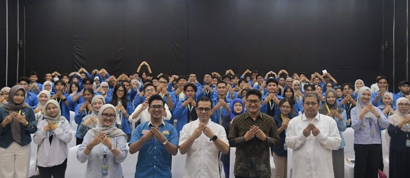 Wamenkomdigi Nezar Patria menjadi narasumber dalam Kunjungan Youth Parliamentary DPR RI 2026, di Kantor Kementerian Komdigi, Jakarta Pusat, Senin (27/04/2026). Foto: Pey HS/Komdigi
