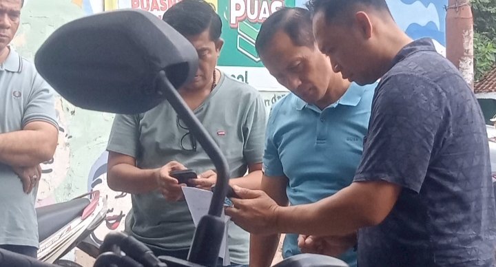 Kapolda Lampung, Irjen Helfi Assegaf di Dampingi Kasat Reskrim Polresta Bandar Lampung. (Dok. rmollampung.id)