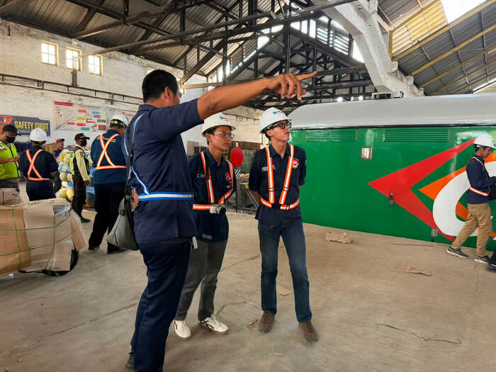 Kunjungan Edukatif dari Komunitas Edan Sepur Jakarta di Area Operasional Jakarta Gudang