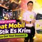 Warga Lampung Fiska Oktaviani menerima hadiah mobil dari program Aice Stick Berhadiah dalam rangkaian acara Aice Got You! Panggung Crispymu! Season 2 di Bandar Lampung.