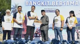 Wawako Padang dalam acara 'Bangkit Bersama, Gerak, Kuliner, Cerita' yang diselenggarakan Bank Mandiri Taspen