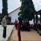 Salah Satu Perserta MPLS SMAN 1 Tanjungsari, Kabupaten Lampung Selatan, Sedang Menjawab Pertanyaan dari Pimpinan Perusahaan Ruangpena.com (Doc. Ruangpena.com)