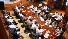 Presiden Prabowo Subianto memimpin rapat terbatas yang antara lain membahas harga BBM bagi sektor perikanan di Kediaman Hambalang, Kabupaten Bogor, pada Senin, 13 Juli 2026. Foto: BPMI Setpres/Muchlis Jr