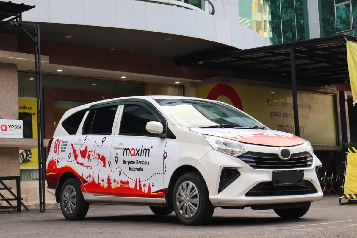 Perusahaan transportasi daring Maxim Indonesia menghadirkan program spesial dengan menghias 81 unit Maxim Car menggunakan desain bertema kepulauan Indonesia.