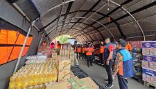 Percepat Respons Darurat Gempa NTT, IDSurvey Group Salurkan 2,4 Ton Bantuan melalui BNPB